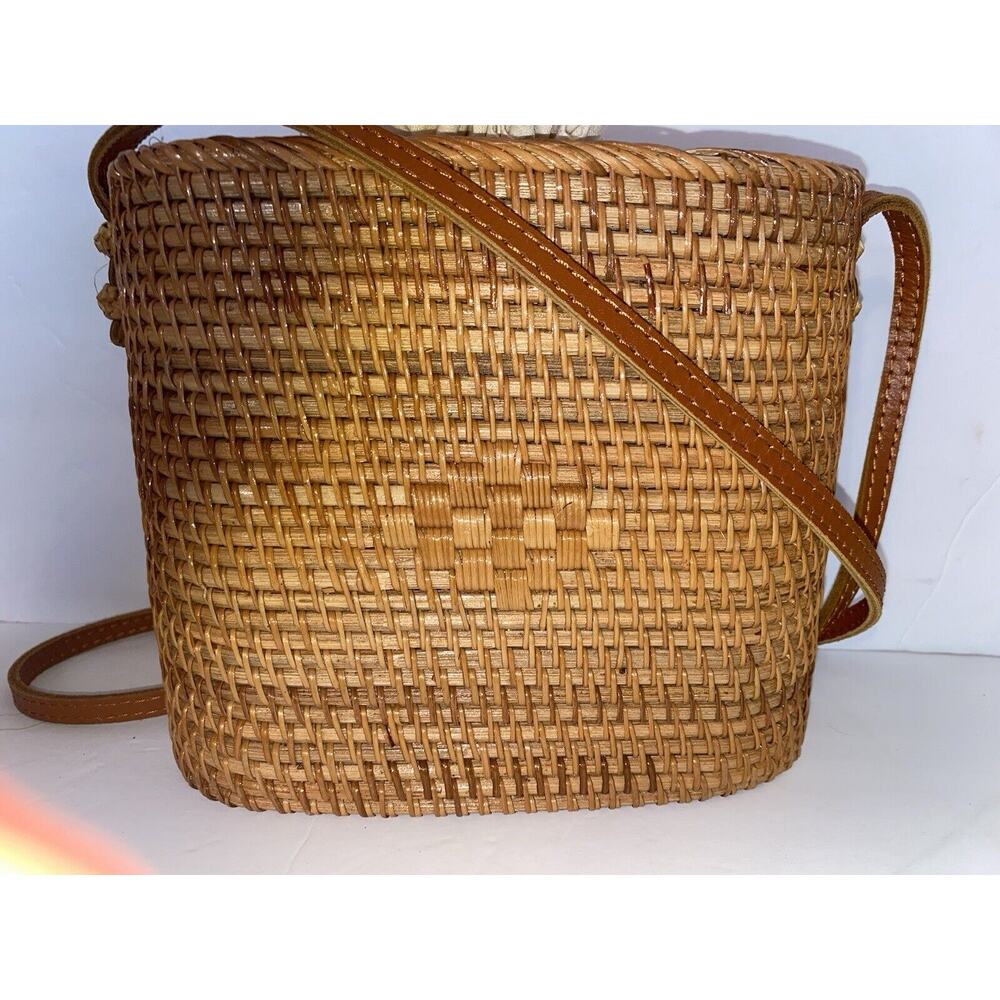 Brown Wicker Oblong Lined Drawstring Lining Leather Crossbody Strap Handbag - Picture 4 of 7